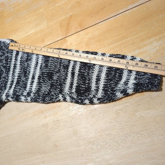 Permit Vintage Mens Sweater Sz M Geometric Black White Acrylic Triangle Pattern - Picture 14 of 16